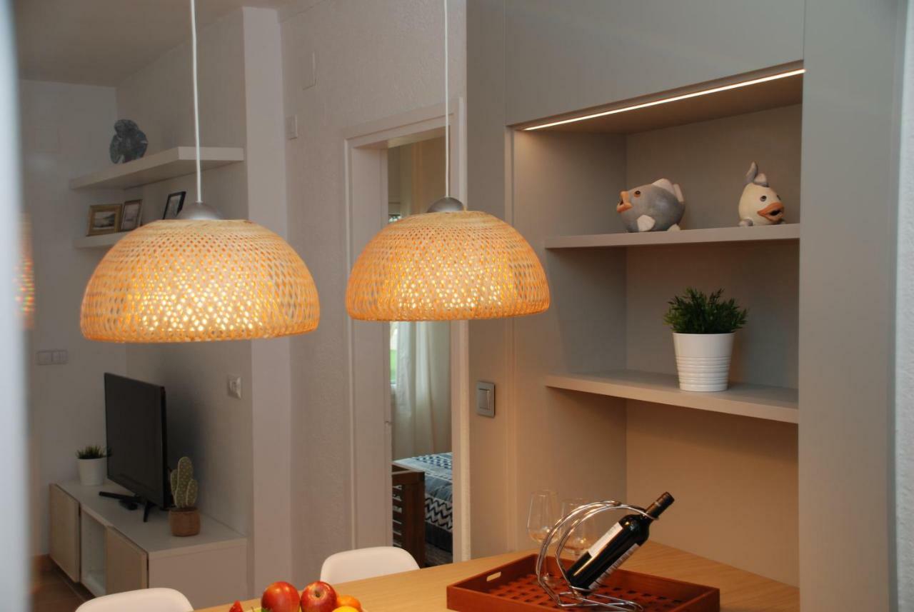New Madrague Sun Apartment Roses Bagian luar foto