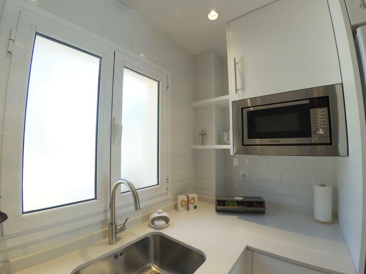 New Madrague Sun Apartment Roses Bagian luar foto