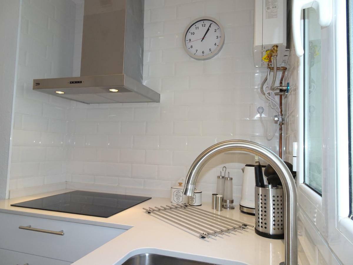 New Madrague Sun Apartment Roses Bagian luar foto